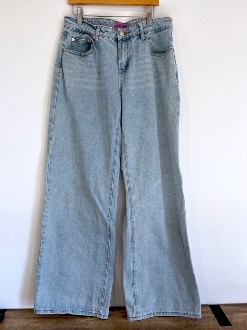Edikted High Rise Wide Leg Jeans Light Wash Denim M Frayed Hem Y2K Streetwear